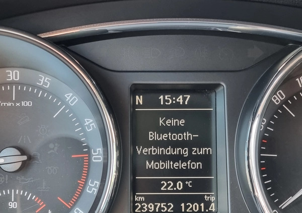 Skoda Superb cena 35600 przebieg: 239700, rok produkcji 2012 z Ostrów Lubelski małe 562